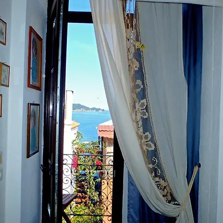 Lalio * Skiathos Town